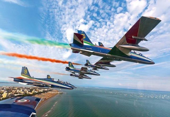 freccetricolore_facebook_2017