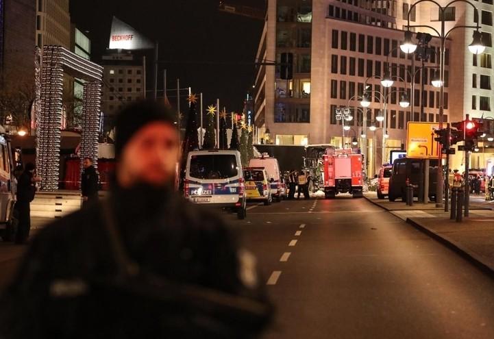 germania_terrorismo_mercatino_natale_berlino_lapresse_2016