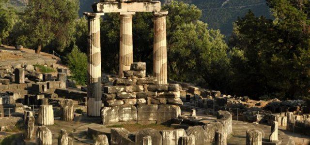 grecia_tempio_delfi_religione_web