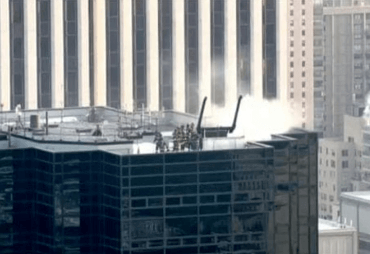 incendio_trump_tower_new_york_fiamme_tetto_twitter_2018