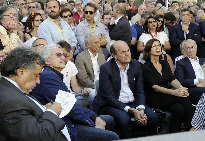 insieme_orlando_dalema_bersani_boldrini_pisapia_lapresse_2017