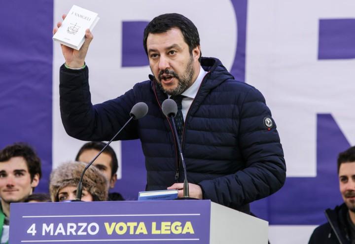 matteo_salvini_vangelo_comizio_elezioni_lega_lapresse_2018