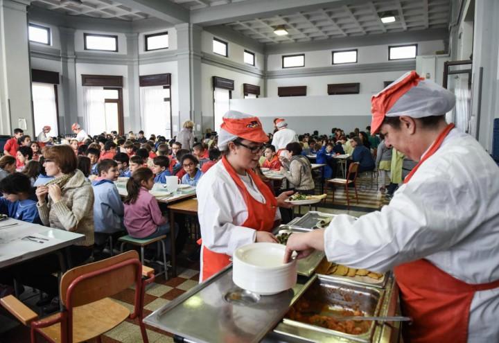mensa_scolastica_scuola_bambini_cibo_pranzo_lapresse_2018