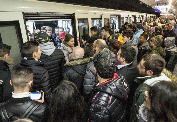 metro_roma_sciopero_folla_stazione_lapresse_2018