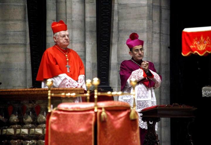 milano_duomo_arcivescovo_scola_delpini_lapresse_2017