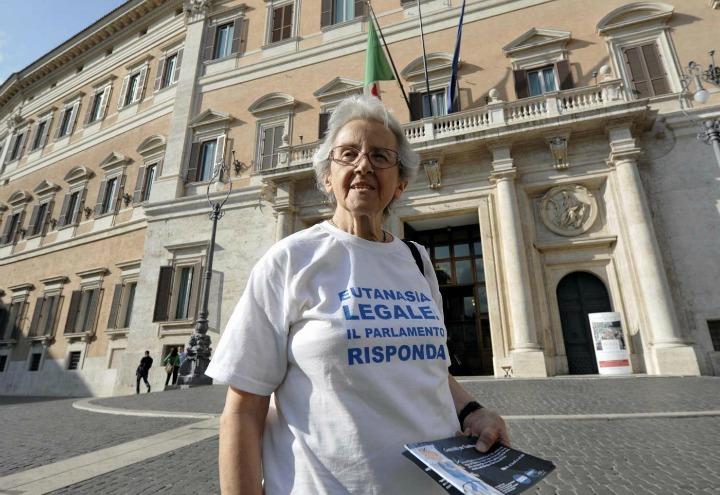 mina_welby_eutanasia_suicidio_dj_fabo_davide_trentini_parlamento_lapresse_2017