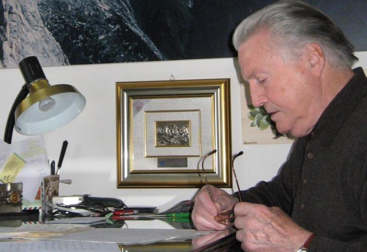 LETTURE/ Armando Aste scalatore dell'Infinito