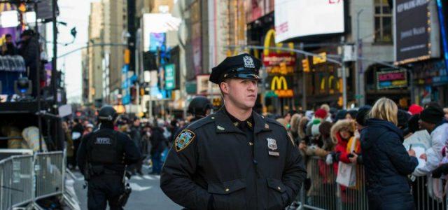 newyork_usa_polizia_lapresse_2016