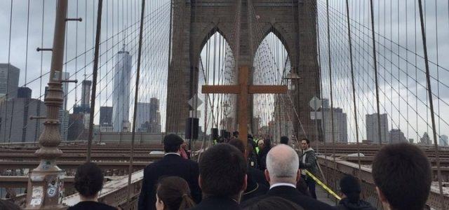 newyork_viacrucis_ponte_brooklyn_riromaniscalco