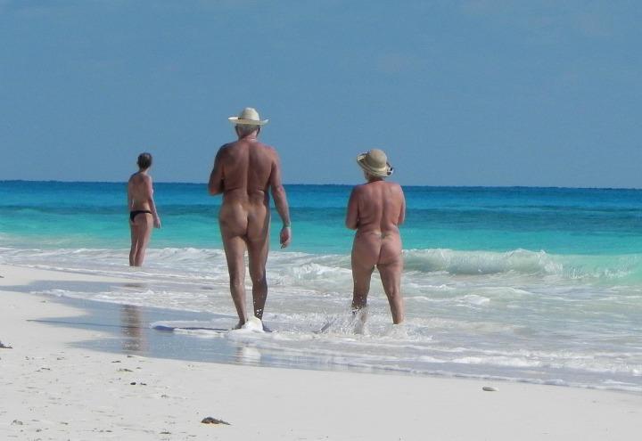 nudisti_spiaggia_pixabay_2017
