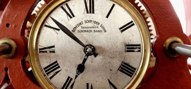 orologio_meccanismo_rosso_fermo_web_2017
