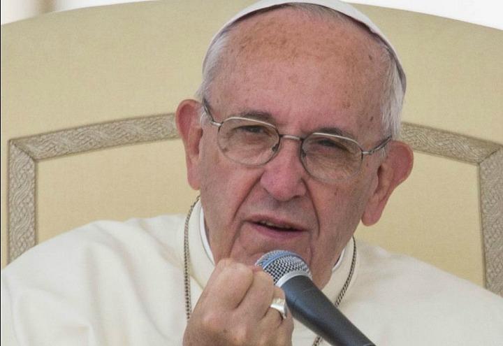 papa_francesco_zoom4_udienza_lapresse_2016