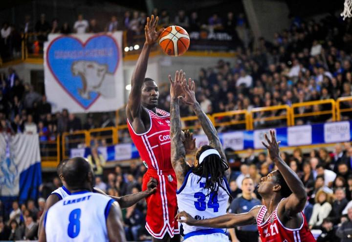 pesaro_brescia_basket_lapresse_2017
