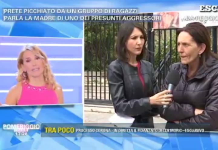 prete_picchiato_reggio_calabria_pomeriggio5_barbara_durso_madre_twitter_2017