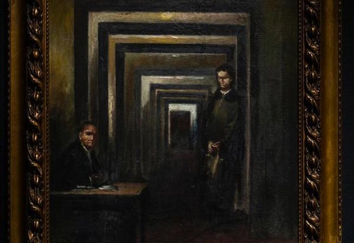 quadro_hitler_uomo_tenta_di_distruggerlo_al_museo_di_salo
