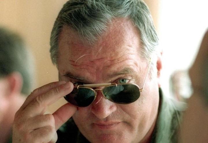 ratko_mladic_serbia_bosnia_srebrenica_lapresse_1993
