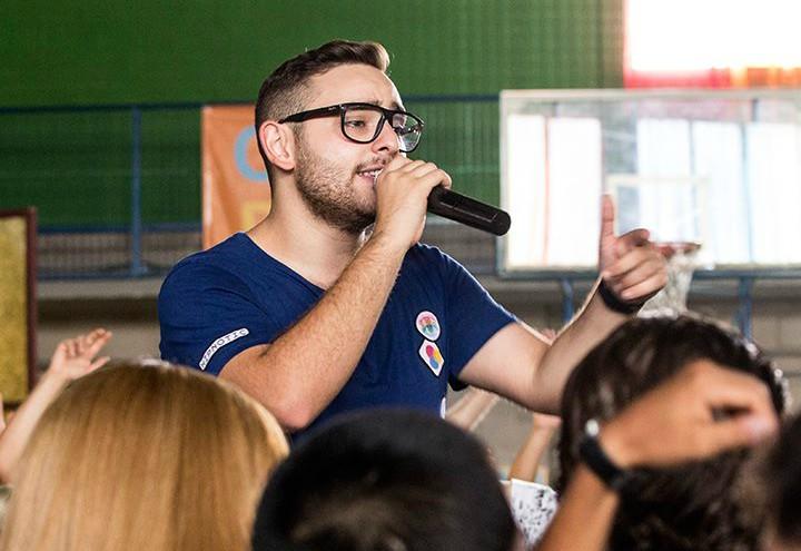 rocco_hunt_arrivano_prof_2018_facebook