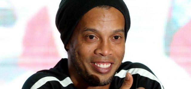 ronaldinho_conferenza_stampa_lapresse_2018