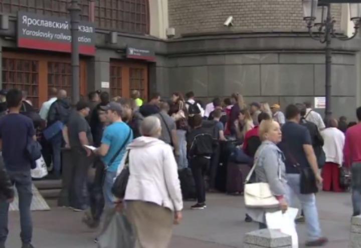 russia_mosca_allarme_bomba_evacuazione_terrorismo_twitter_2017
