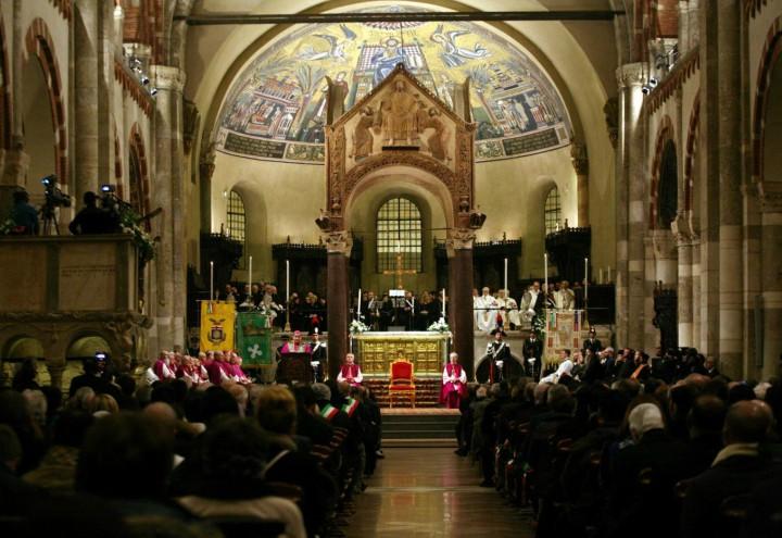 santambrogio_chiesa_milano_ambrogio_delpini_arcivescovo_lapresse_2017