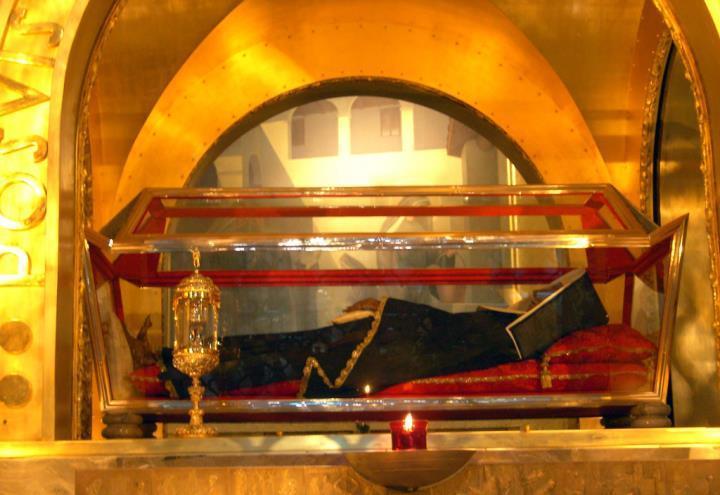 santarita_urna_wikipedia