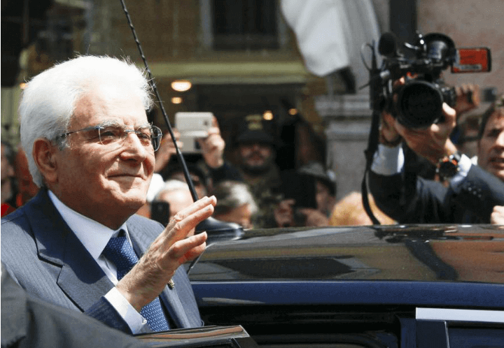 sergio_mattarella_2_folla_lapresse_2016