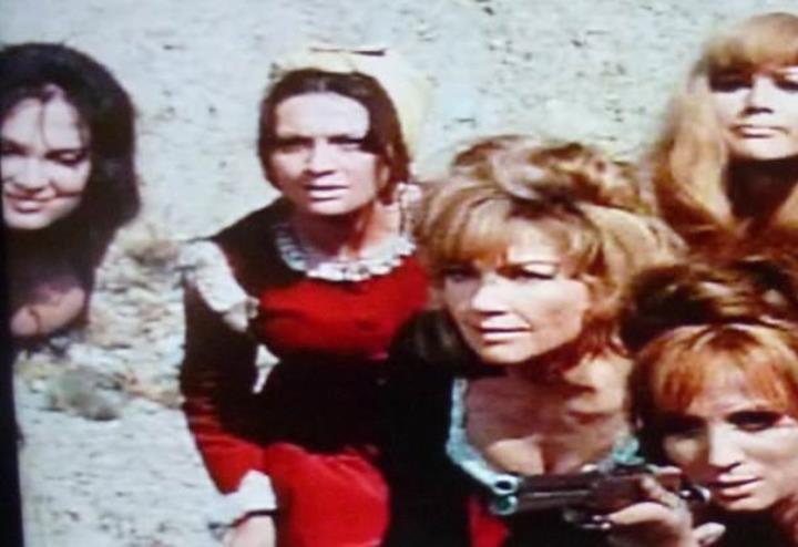 sette_donne_per_una_strage