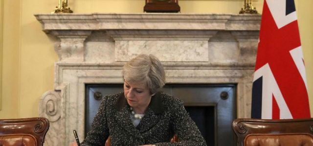 theresa_may_brexit_regno_unito_inghilterra_europa_negoziati_ue_lapresse_2017