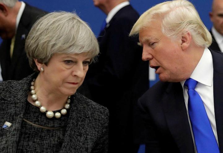 theresa_may_donald_trump_nato_lapresse_2017