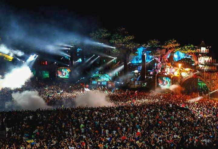 tomorrowland_2017_facebook