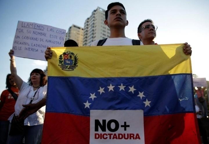 venezuela_no_dittatura_lapresse