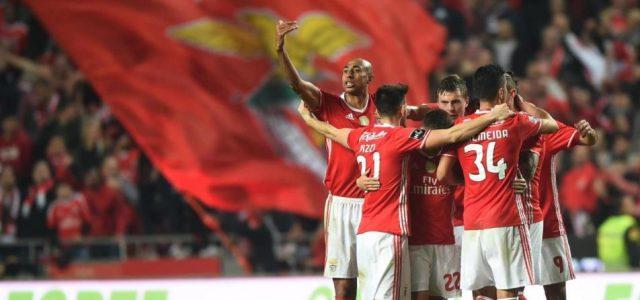 Benfica_bandierone