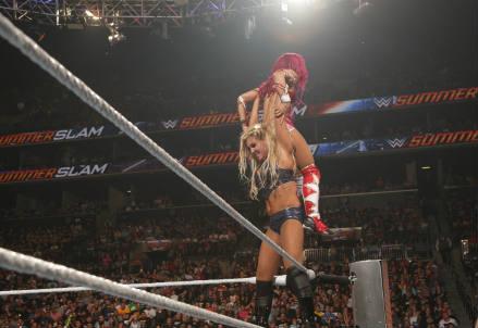 Charlotte_wrestling