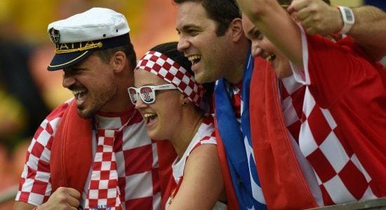 Croazia_tifosi_occhiali