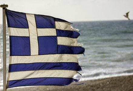 Grecia_bandiera_strappataR439