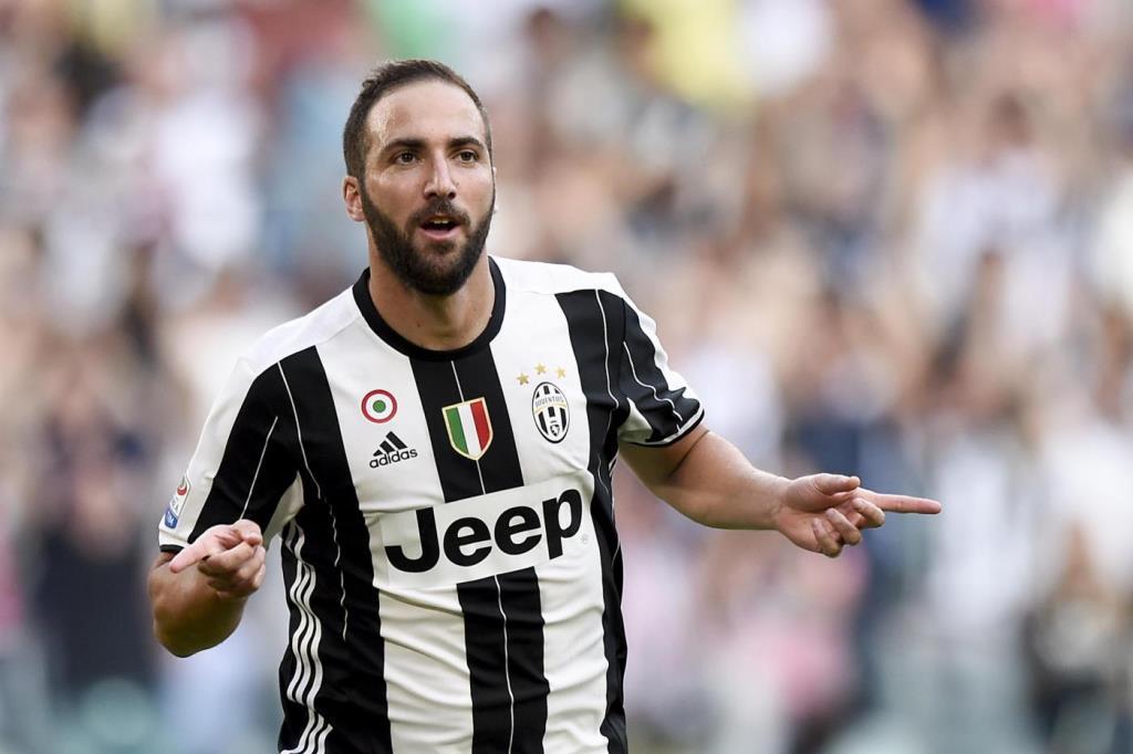 Higuain_dita_Juventus