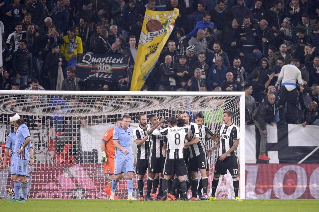 JuveSamp_lontano