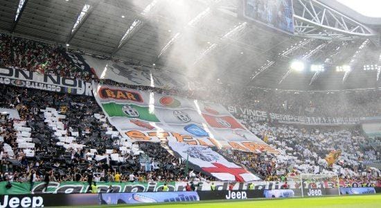 JuveStadium_scudetto32