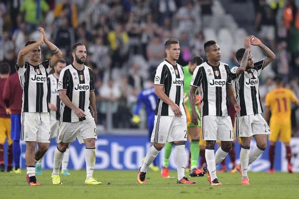 JuventusChampions_applausi