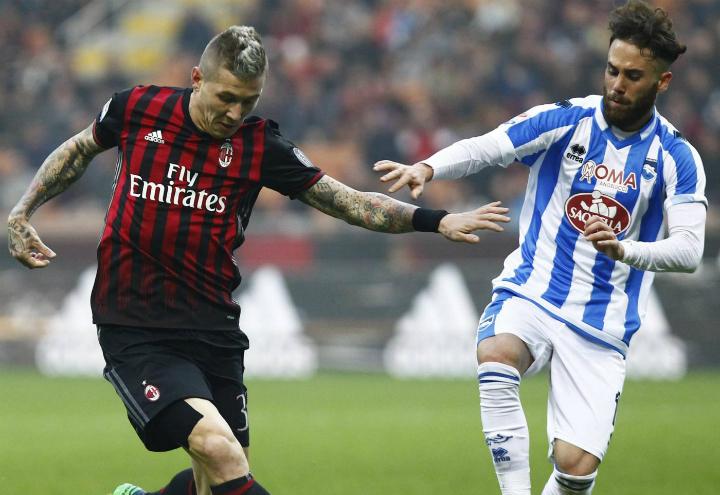 Kucka_Zampano_Milan_Pescara_lapresse_2017