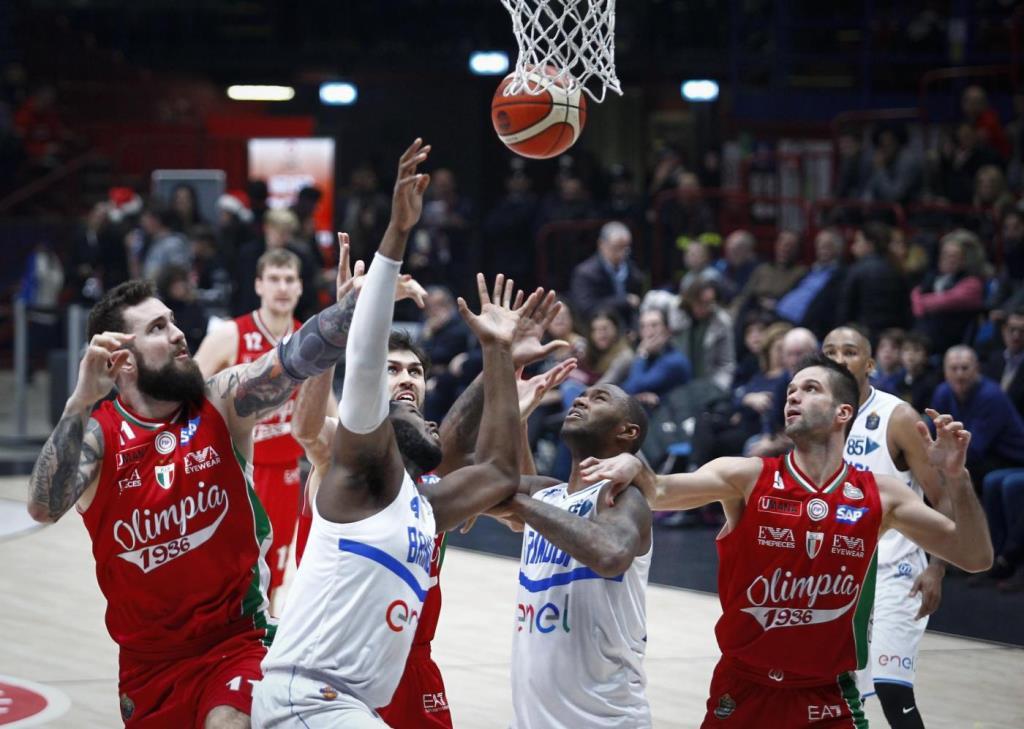 DIRETTA/ Olimpia Milano-Brindisi (risultato finale 77-75): Macvan sulla sirena, canestro buono e ...