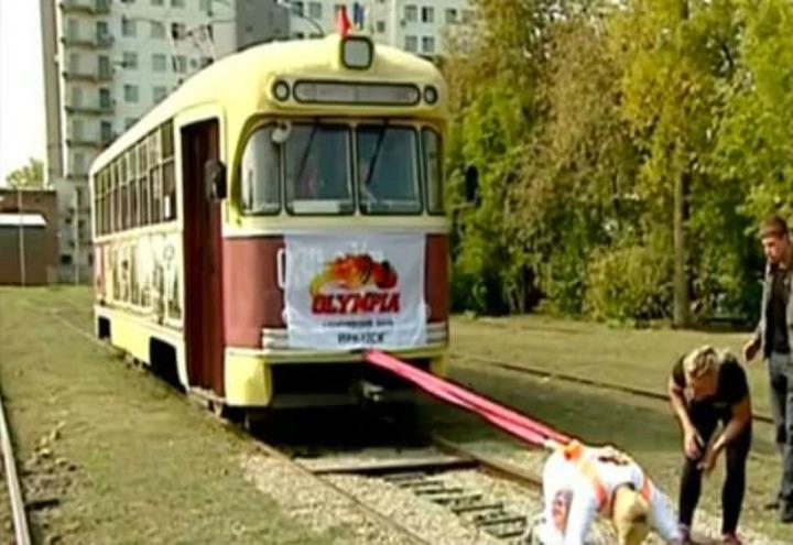 Oksana_Kosheleva_tram_web_2017