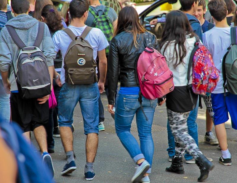 RAGAZZI-A-SCUOLA