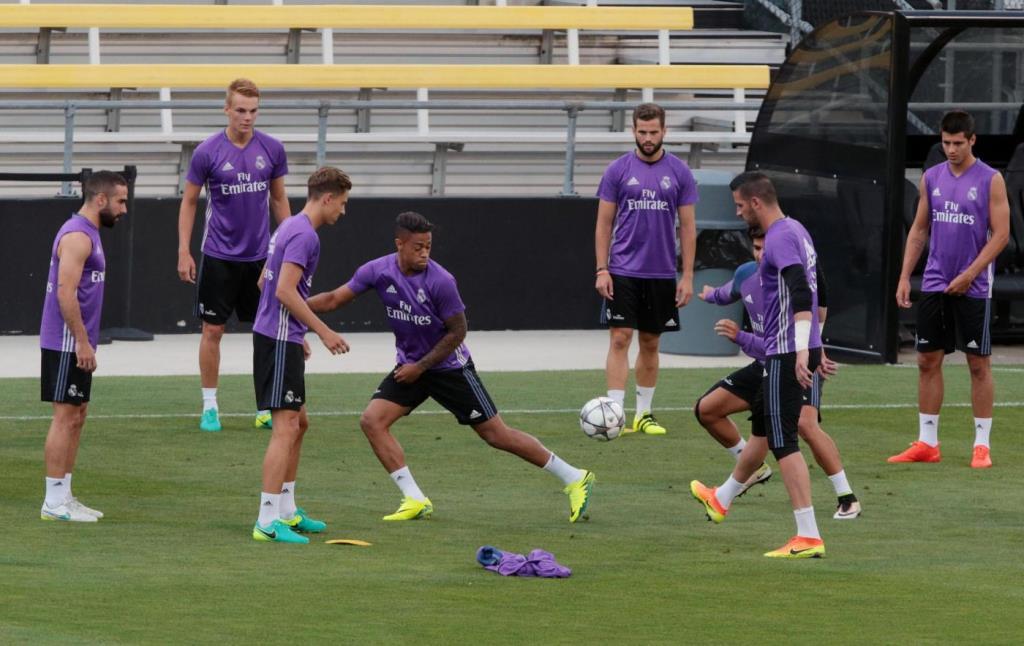RealMadrid_viola
