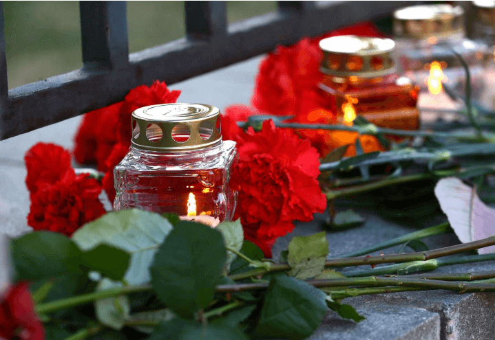 attentato_fiori_vittime_1_lapresse_2017