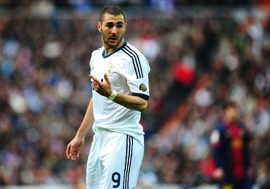 benzema_mano
