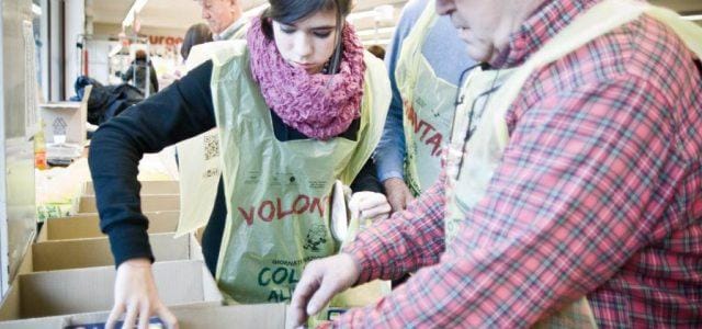 colletta_alimentare_volontari_scatoloni2
