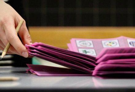 elezioni_voto_schede2R439