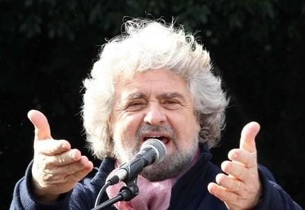 grillo_comizio_frontaleR400