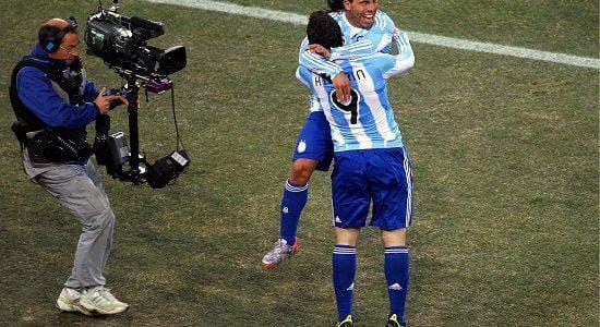 higuain_tevez_telecamera